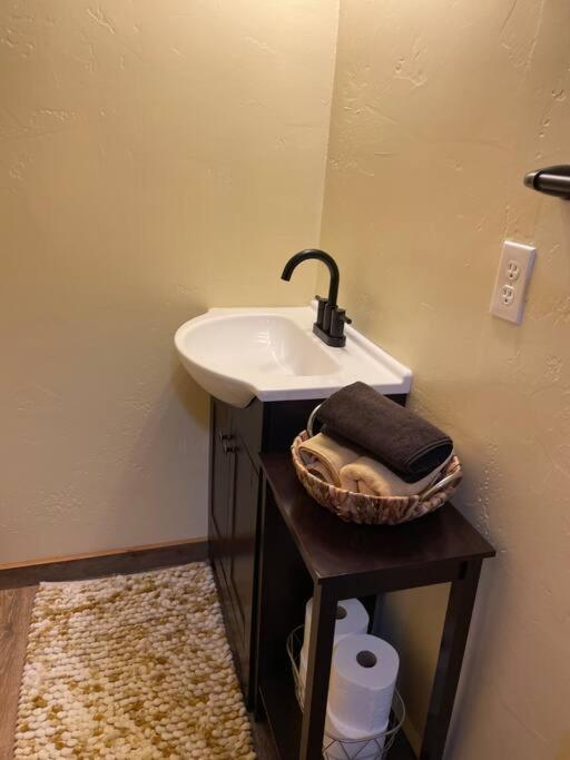 גרדינר Parkway Yellowstone Guest House Apartment #3 מראה חיצוני תמונה