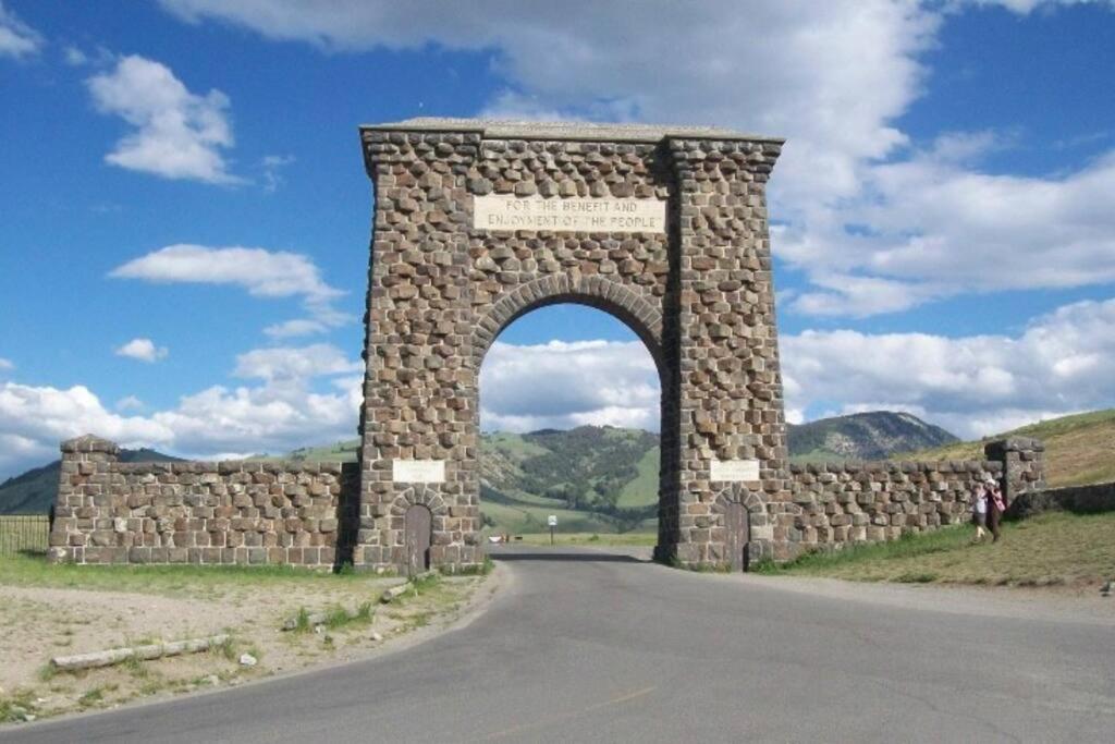 גרדינר Parkway Yellowstone Guest House Apartment #3 מראה חיצוני תמונה