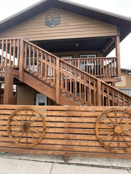 גרדינר Parkway Yellowstone Guest House Apartment #3 מראה חיצוני תמונה
