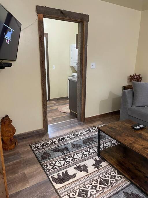 גרדינר Parkway Yellowstone Guest House Apartment #3 מראה חיצוני תמונה