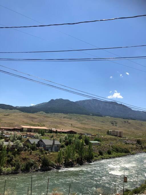 גרדינר Parkway Yellowstone Guest House Apartment #3 מראה חיצוני תמונה