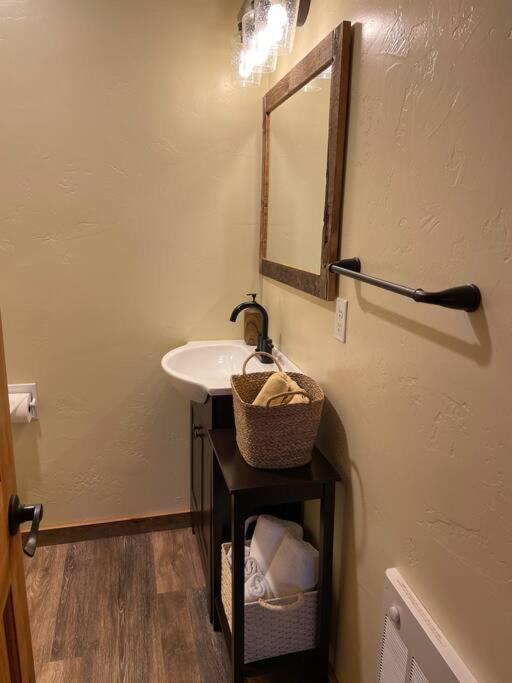 גרדינר Parkway Yellowstone Guest House Apartment #3 מראה חיצוני תמונה